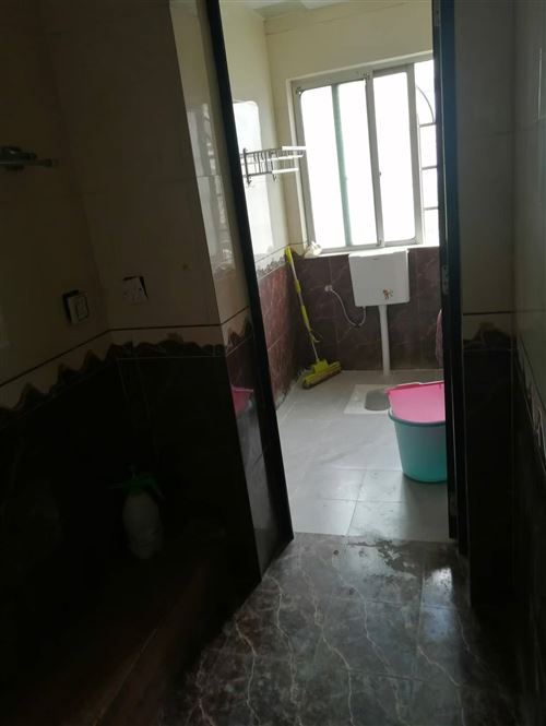 房屋出租(市中心醫院花板橋小區)步步高附近三房二廳一廚一衛125平