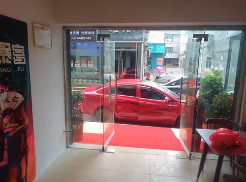 理工南院對面上坡外賣店便宜轉讓