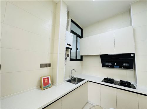 王家河附近園林小區(qū)全新裝修三房56萬(wàn)