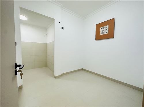 王家河附近園林小區(qū)全新裝修三房56萬(wàn)