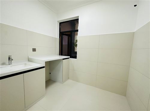 王家河附近園林小區(qū)全新裝修三房56萬(wàn)