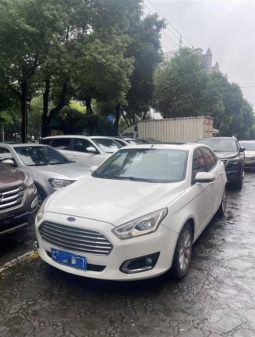 一手車 福特 福睿斯